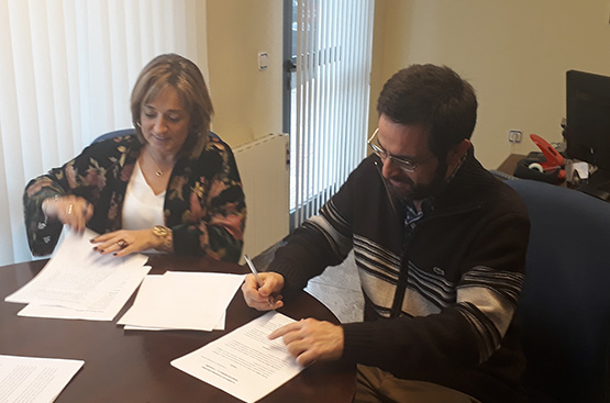Imagen de la firma del convenio